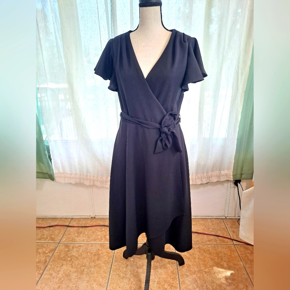 Shelby & Palmer Elegant Black Wrap Dress. Size 6